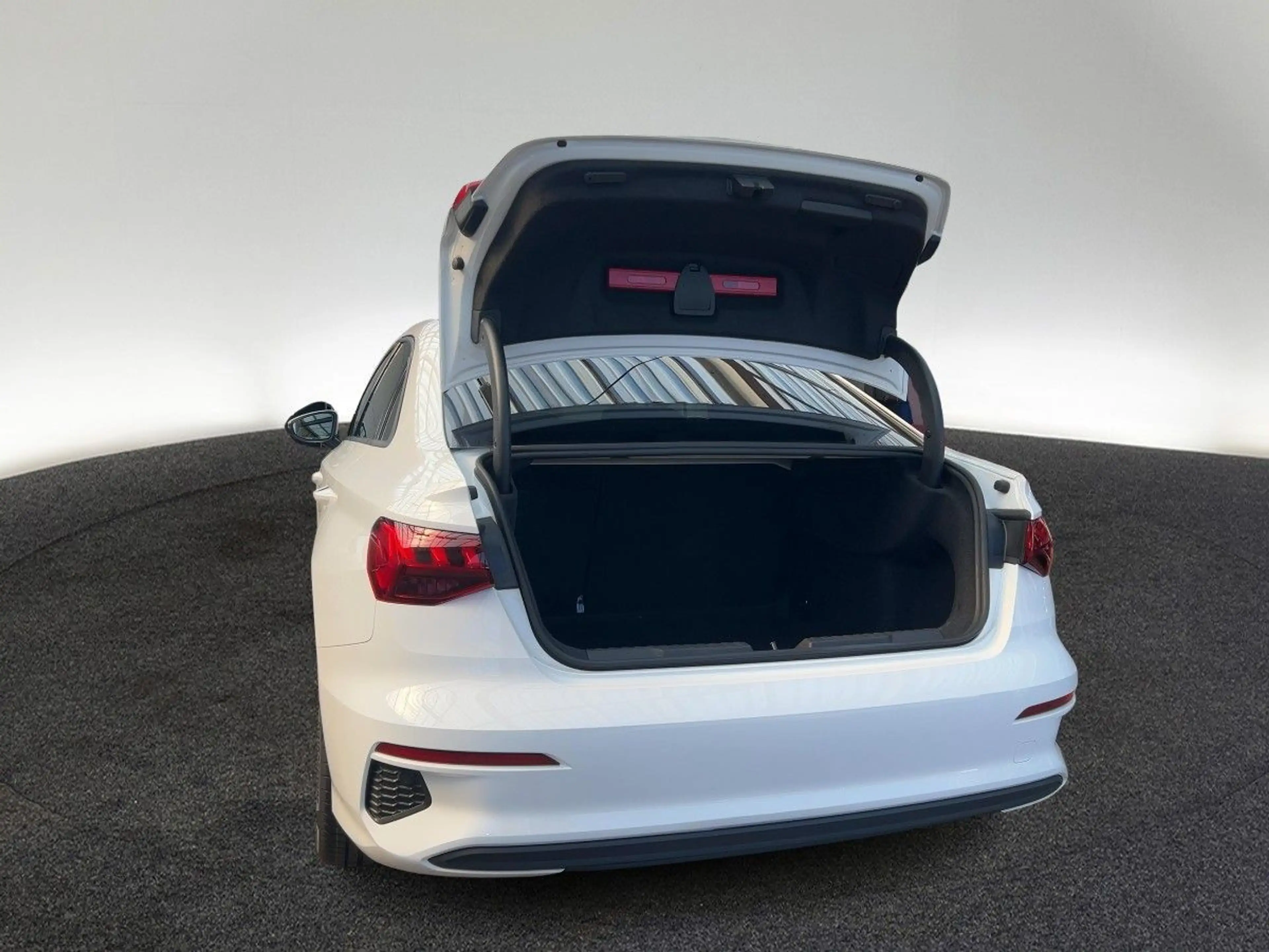 Audi A3 35 TFSI S tronic Navi LED Kamera — photo 10