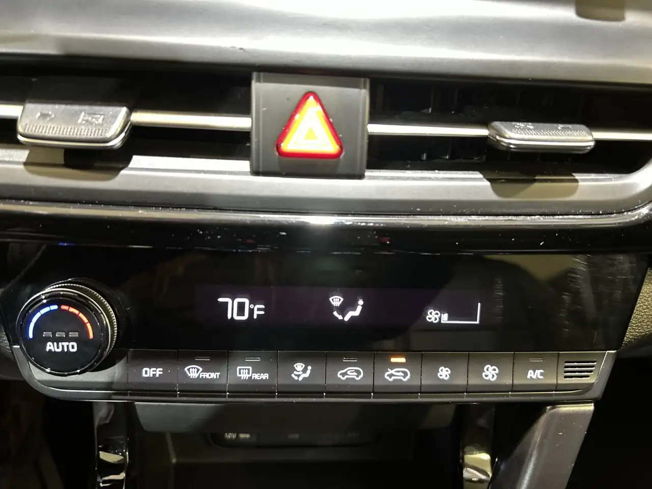 Kia Seltos снимка Kia Seltos