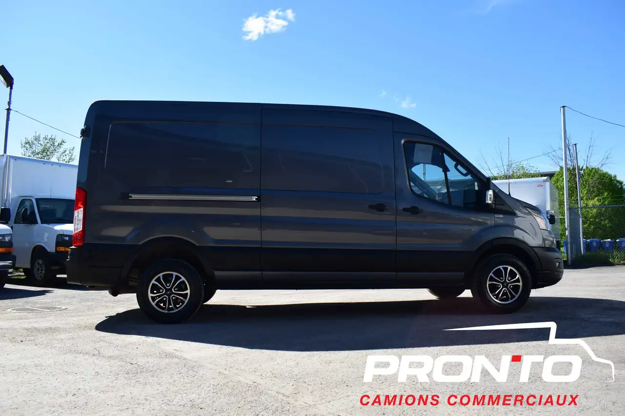 Ford Transit Cargo Van снимка Ford Transit Cargo Van