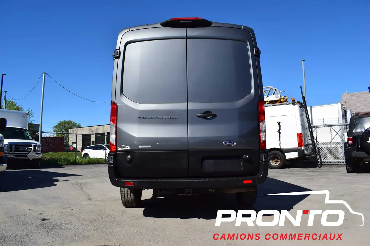 Ford Transit Cargo Van снимка Ford Transit Cargo Van
