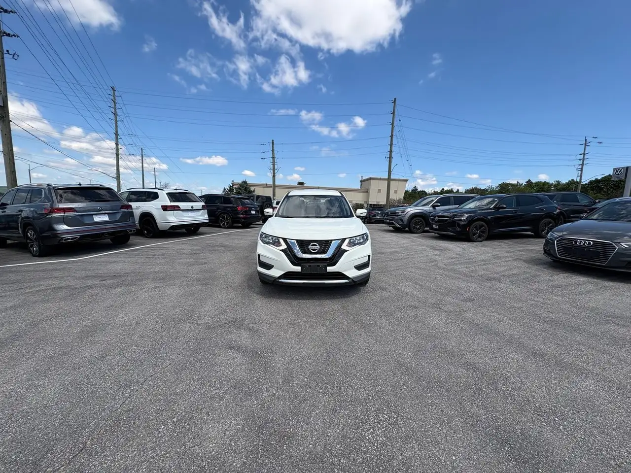 Nissan Rogue снимка Nissan Rogue