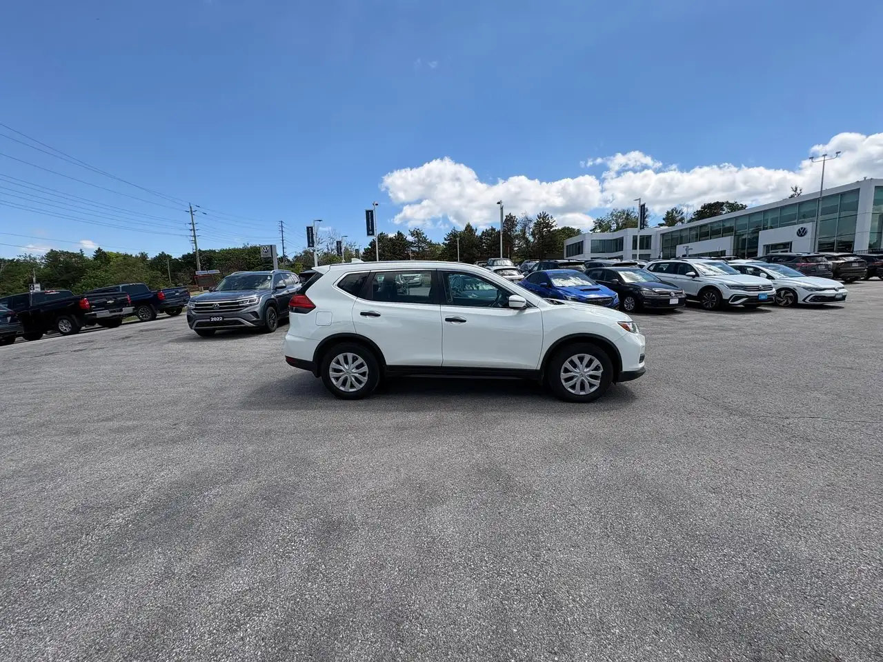 Nissan Rogue снимка Nissan Rogue