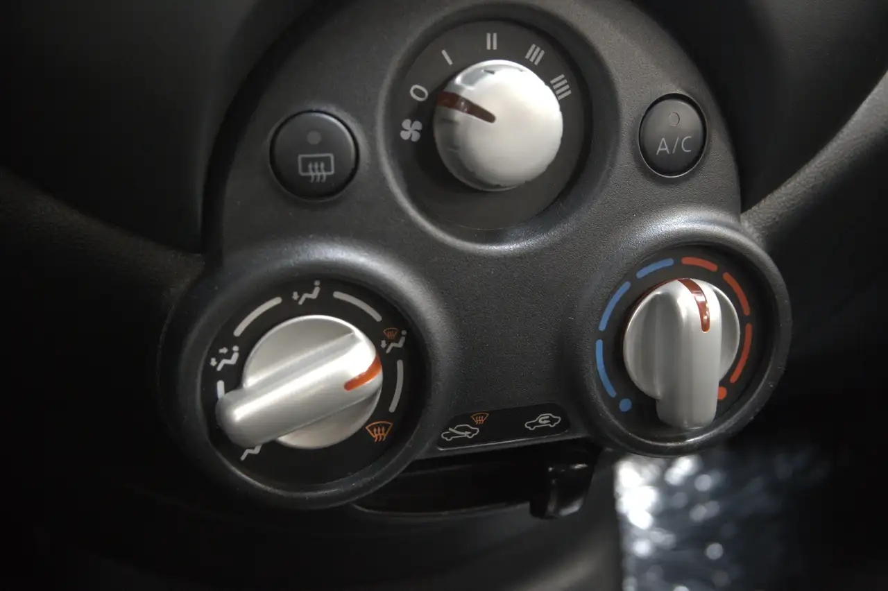Nissan Micra снимка Nissan Micra