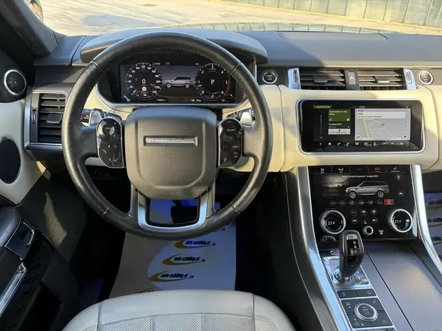 Land Rover Range Rover Sport view 11