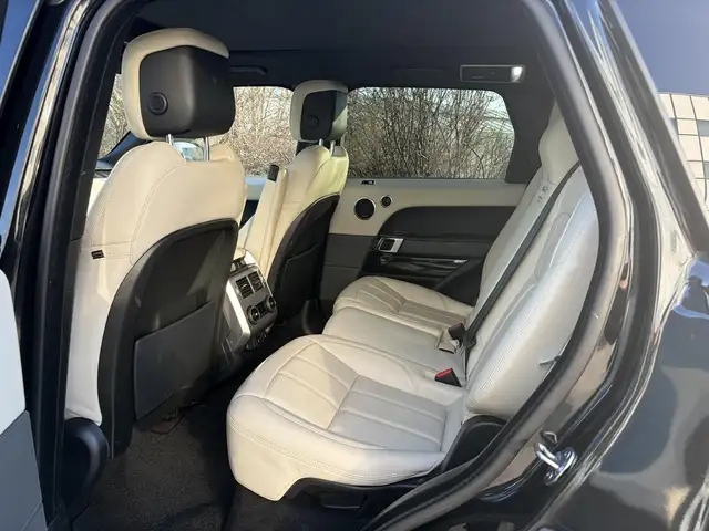 Land Rover Range Rover Sport view 13