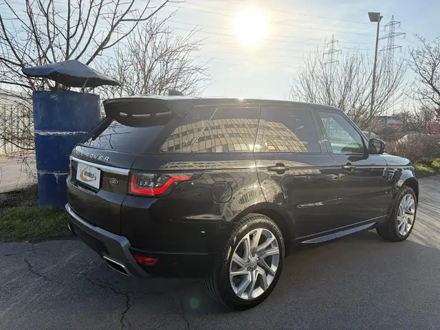 Land Rover Range Rover Sport view 3