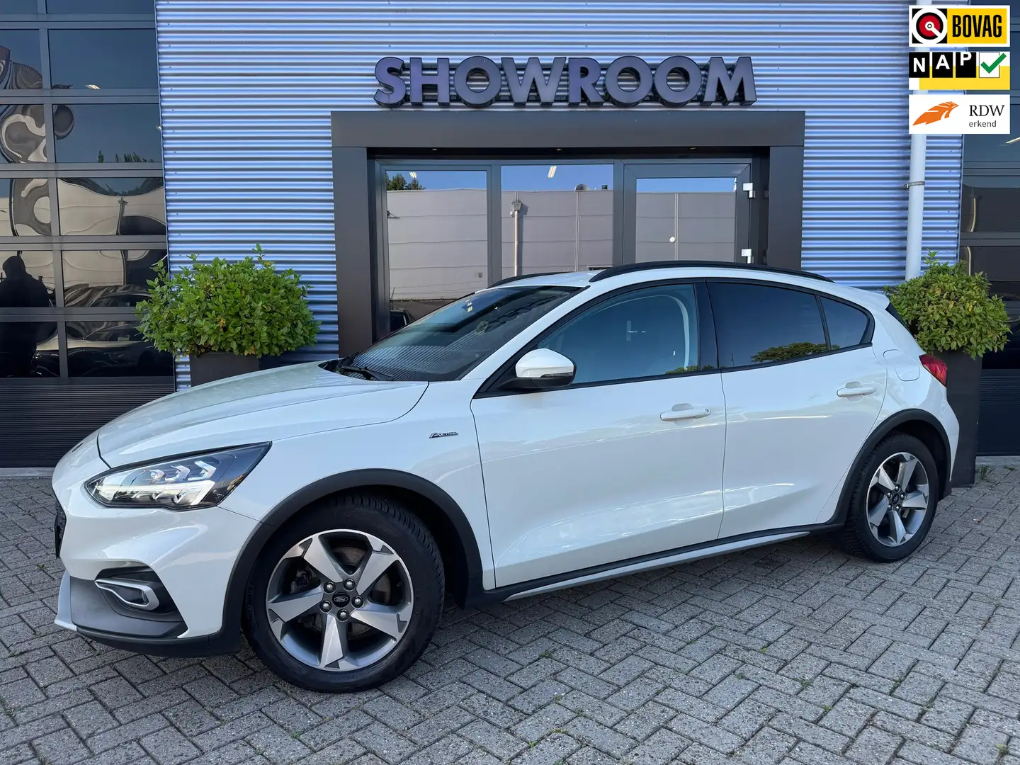Ford Focus 1.0 Ecoboost Active 125pk Automaat|Applecarplay Wit - 1