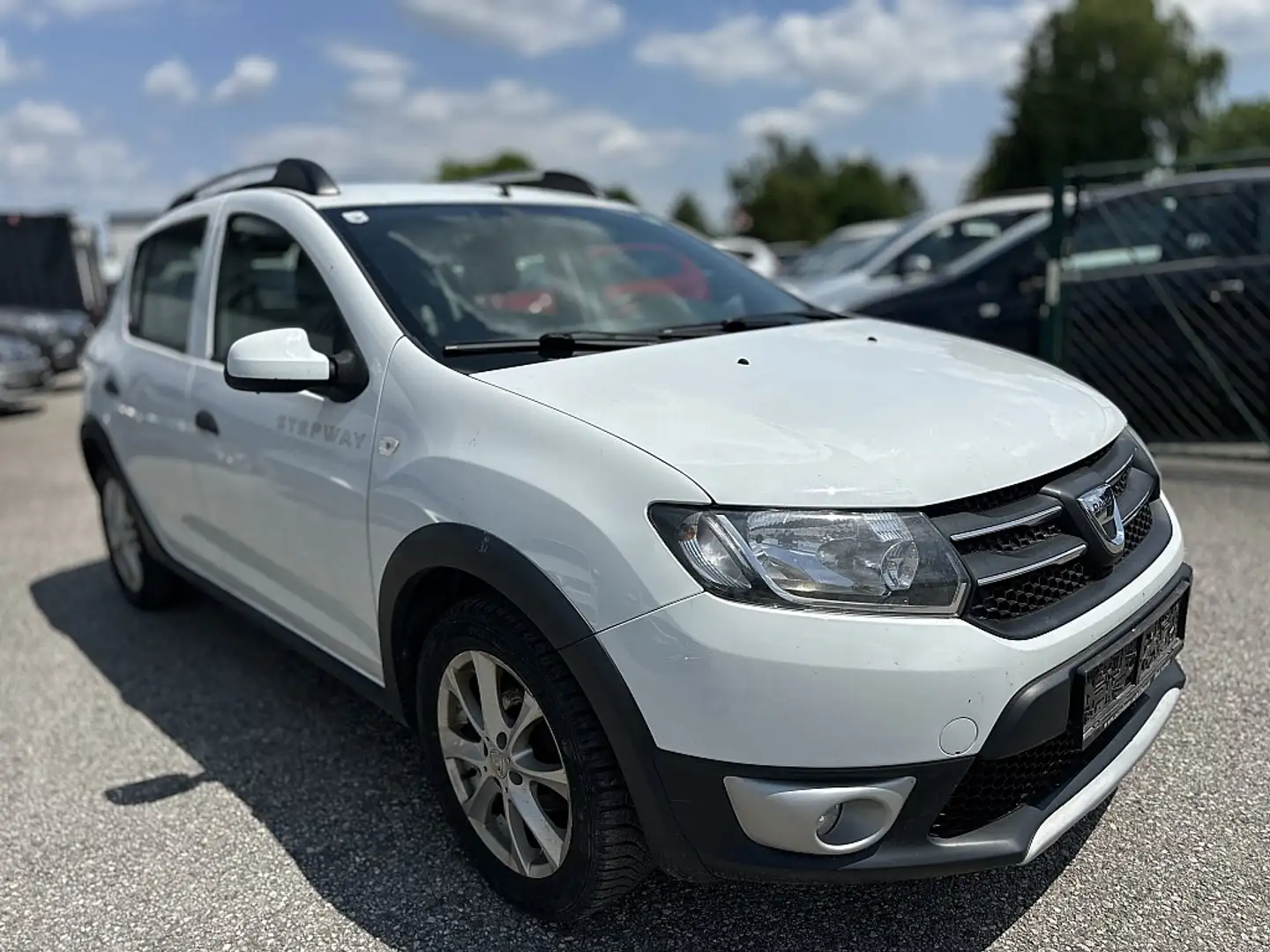 Dacia Sandero Stepway TCe 90 Weiß - 2