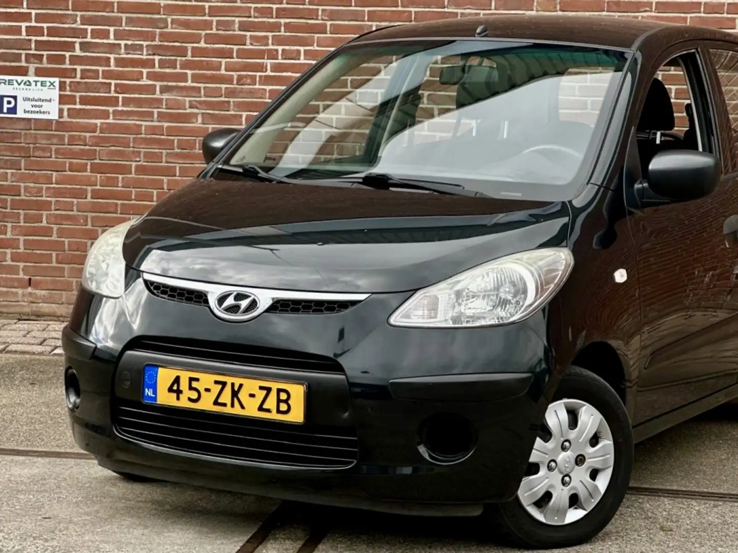 Hyundai i10 1.1 Active |Stuurbkr |Nieuwe APK |NAP | Schwarz - 2