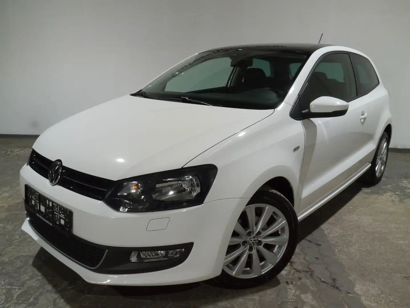 Volkswagen Polo V Klima Sitzheizung Tempomat Schiebedach Weiß - 2