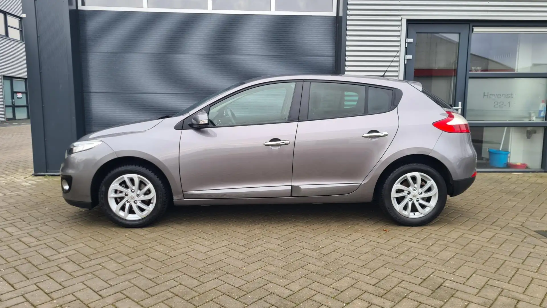 Renault Megane 1.2 TCe Expression Gris - 2