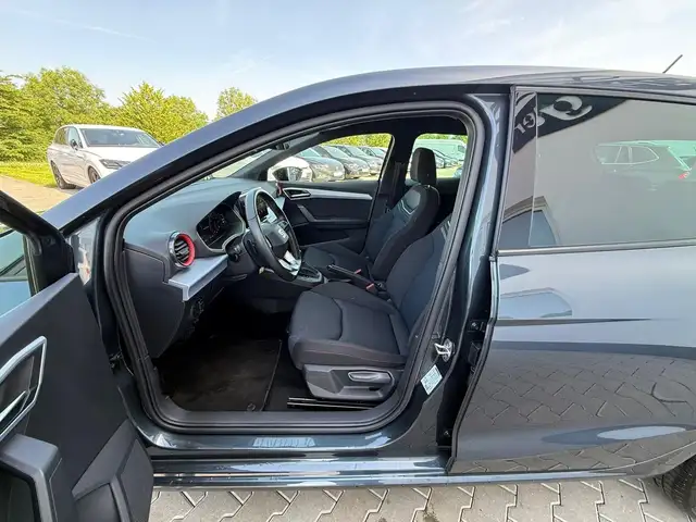Seat Ibiza view 9