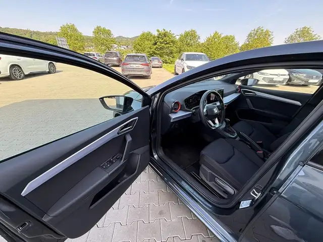 Seat Ibiza view 8