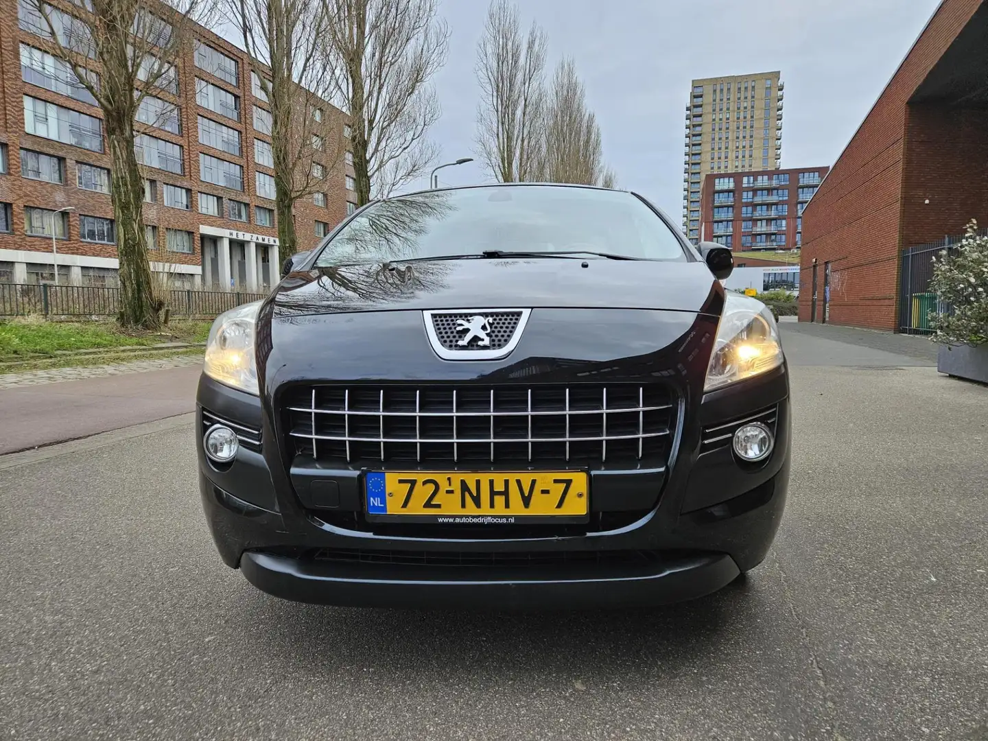 Peugeot 3008 1.6 VTi ST Fekete - 2