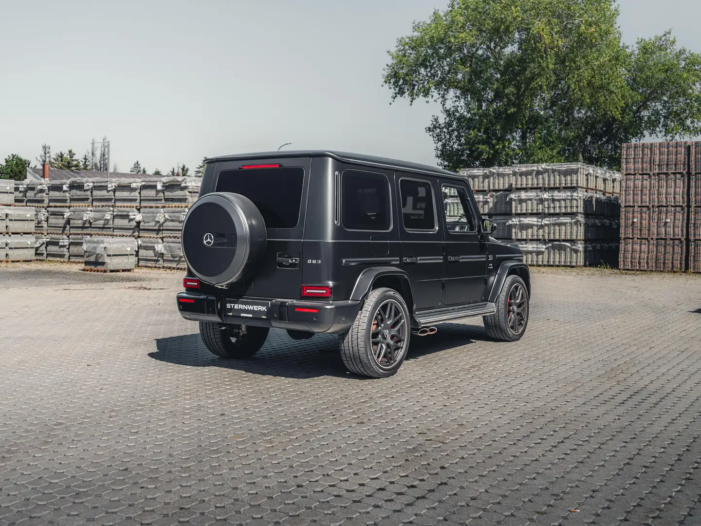 Mercedes-Benz G 63 AMG 4Matic Aut. - BURMESTER / PANO / NIGHT PAKET Schwarz - 2