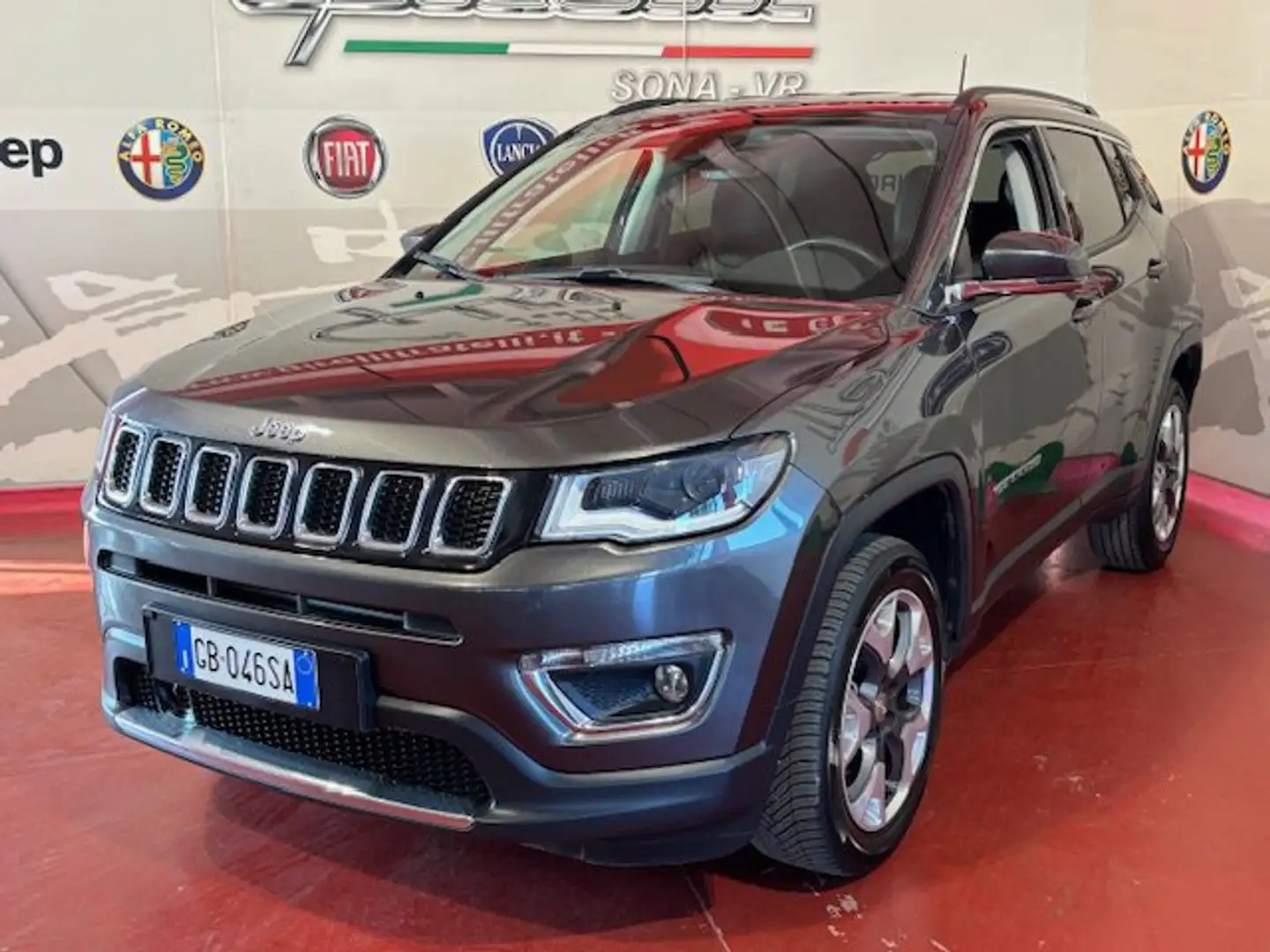 Jeep Compass Compass 2.0 Multijet II aut. 4WD Limited Grigio - 2