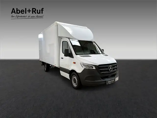 Mercedes-Benz Sprinter view 6