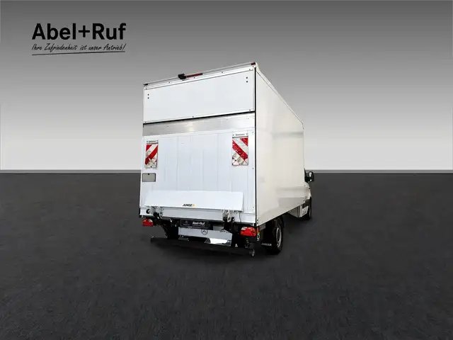 Mercedes-Benz Sprinter view 7