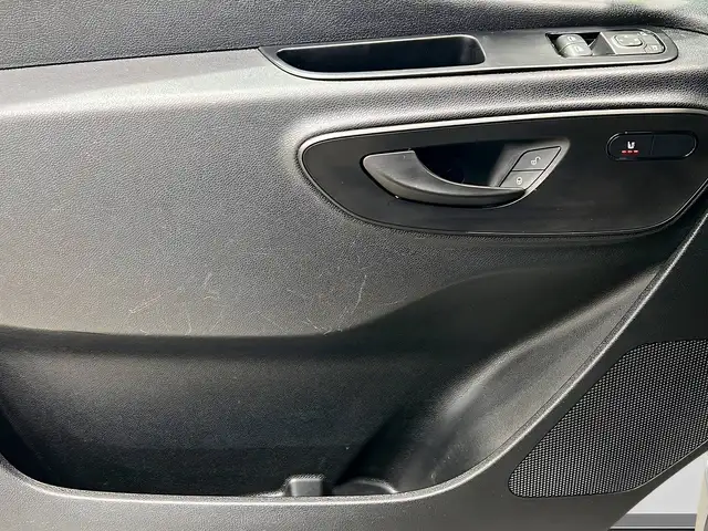 Mercedes-Benz Sprinter view 13