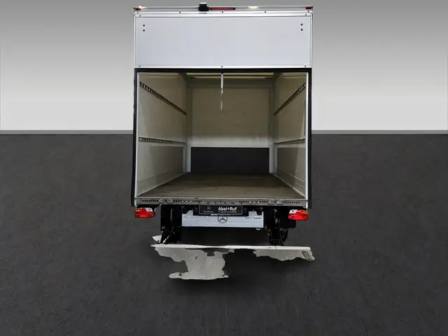 Mercedes-Benz Sprinter view 8