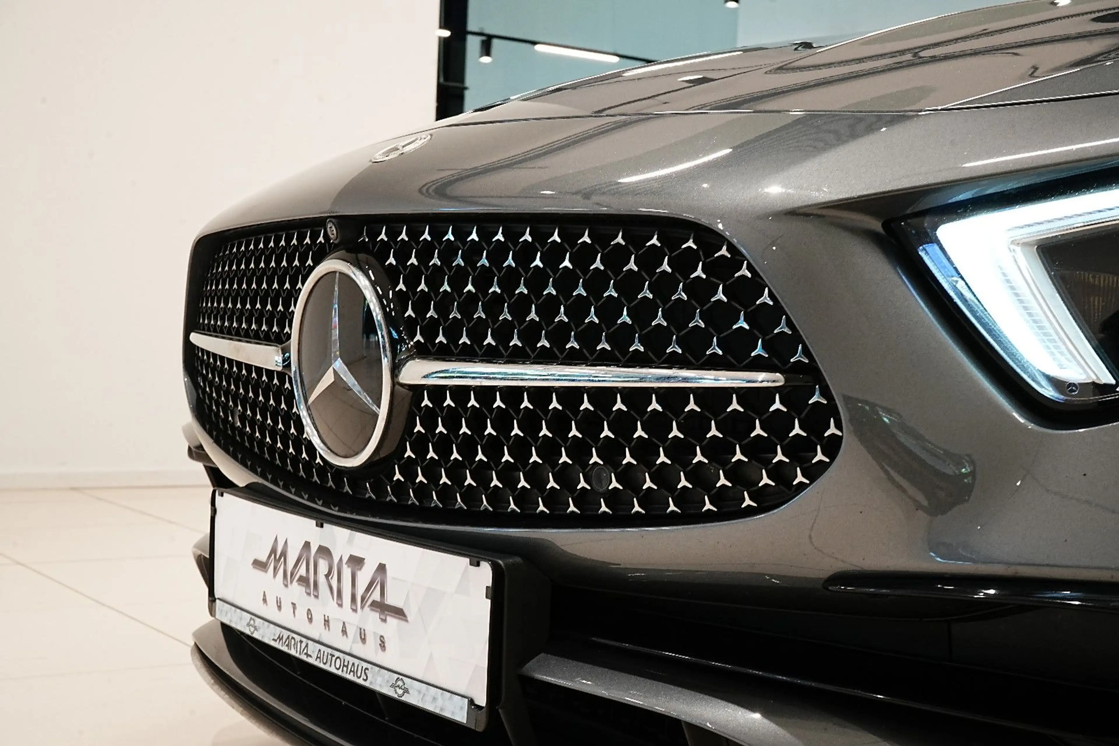 Mercedes-Benz CLS 300 d|AMG|DISTR|SCHIEBEDACH|MEMO|360°|BURMES| — photo 9