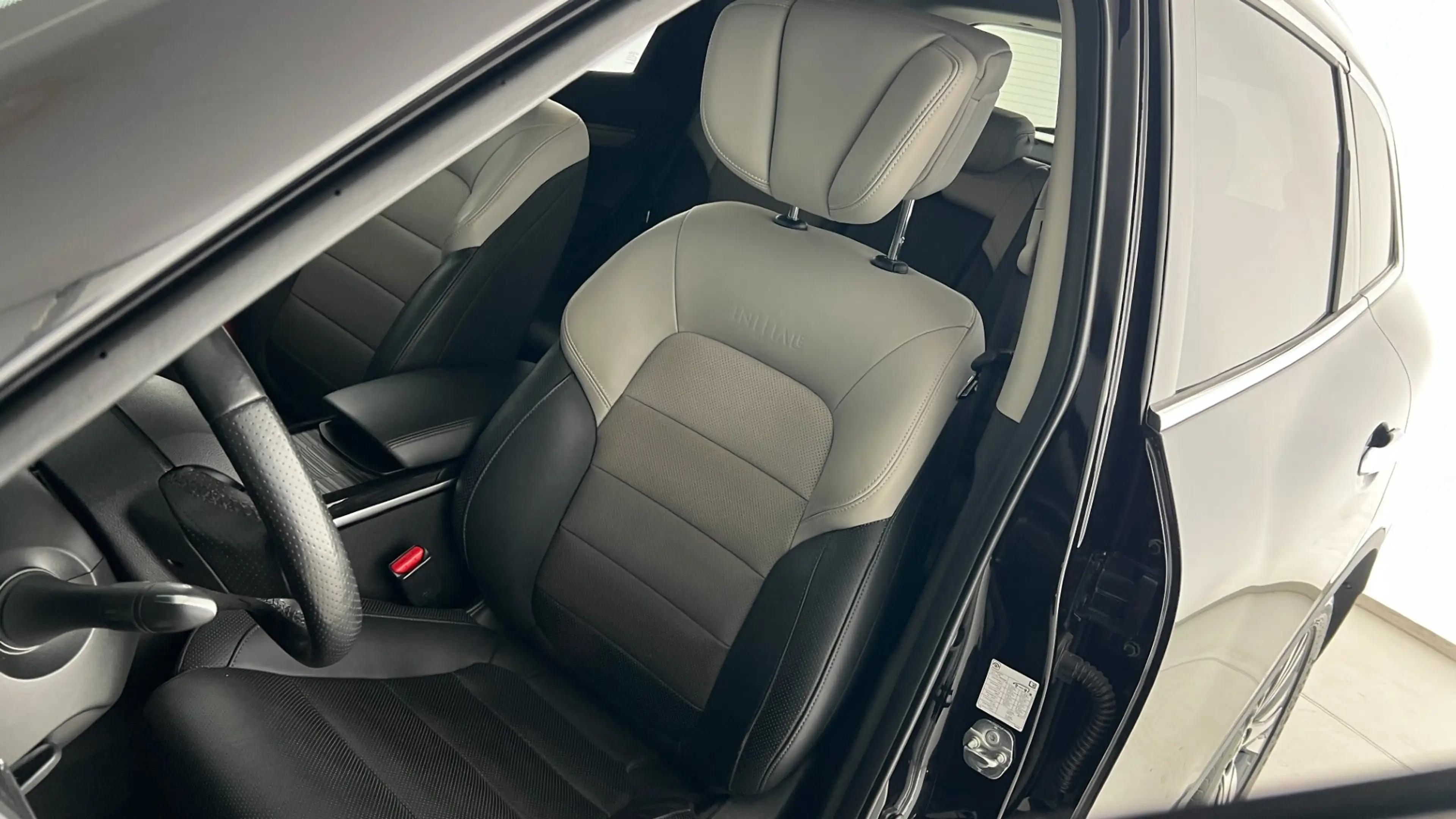 Renault Koleos dCi 175 4WD Initiale X-Tronic — photo 15