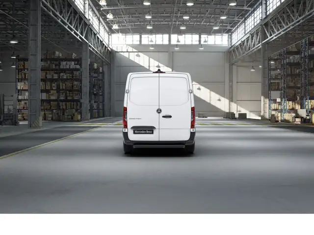 Mercedes-Benz Sprinter view 5