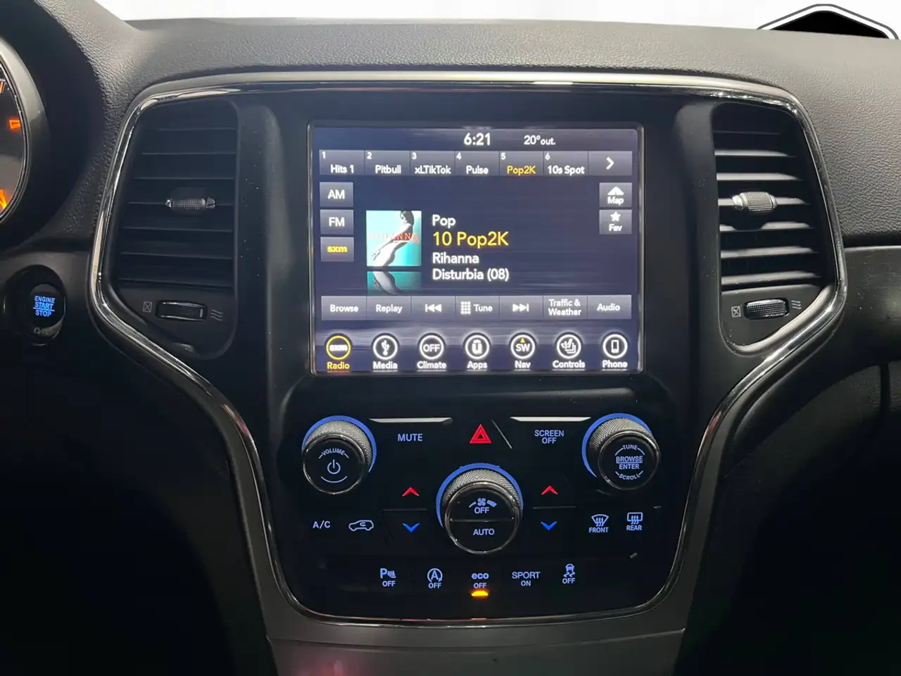Jeep Grand Cherokee снимка Jeep Grand Cherokee