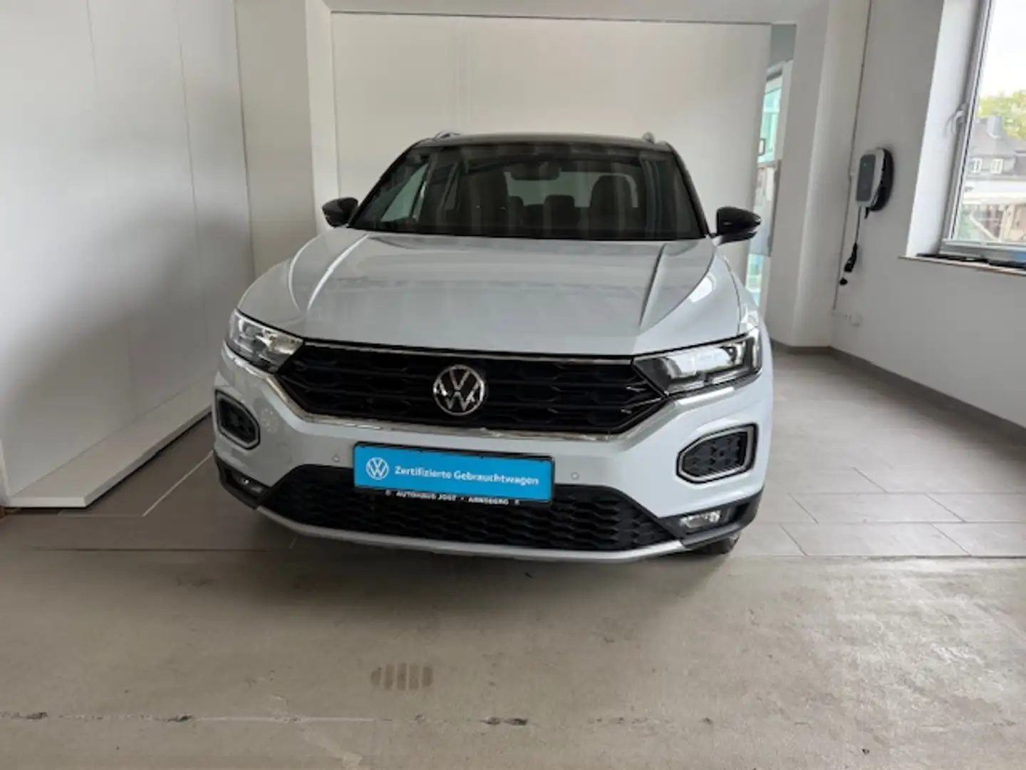 Volkswagen T-Roc Sport 1.5 TSI DSG Navi AHK LED el.Klappe Dig.Cockpit ACC Weiß - 2