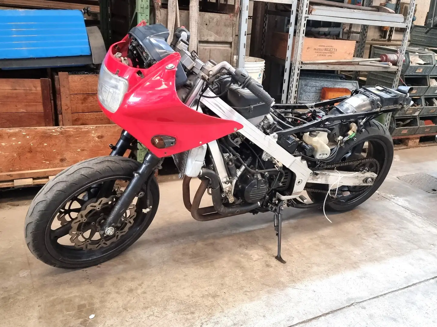 Honda VFR 750 Kırmızı - 2