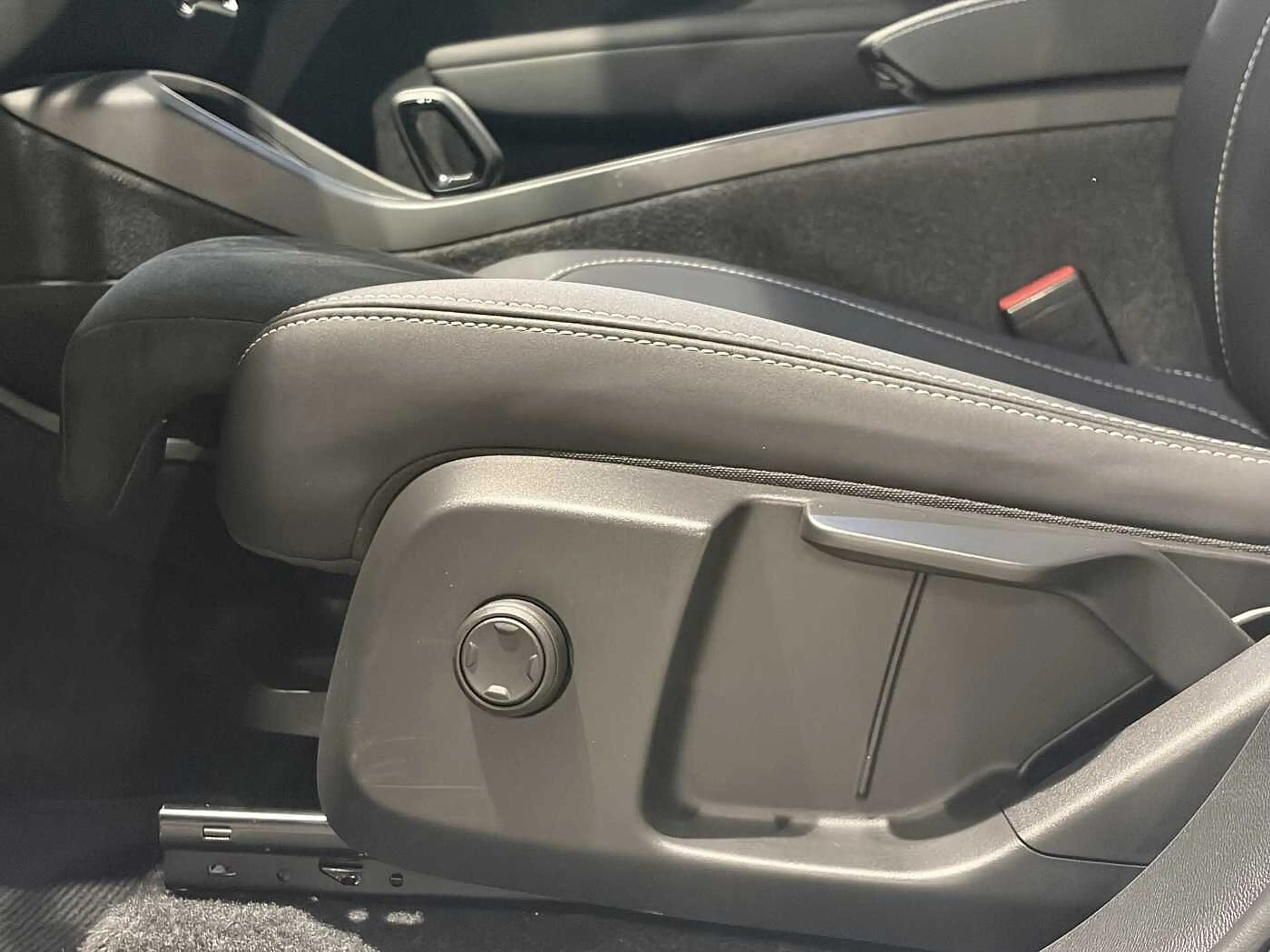 Volvo C40 Recharge Plus — photo 7