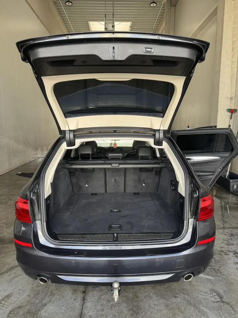 BMW 520 520d Touring Aut. Special Edition - 1