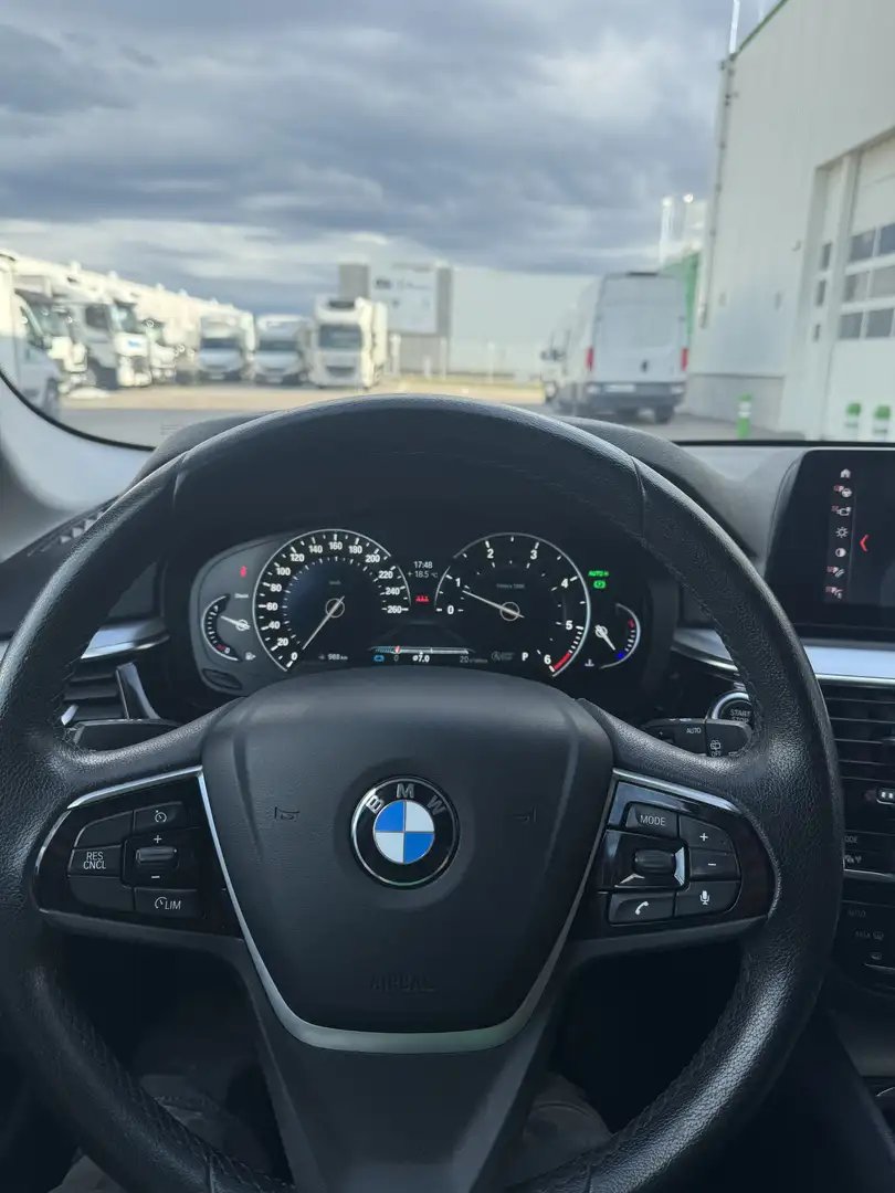 BMW 520 520d Touring Aut. Special Edition - 2