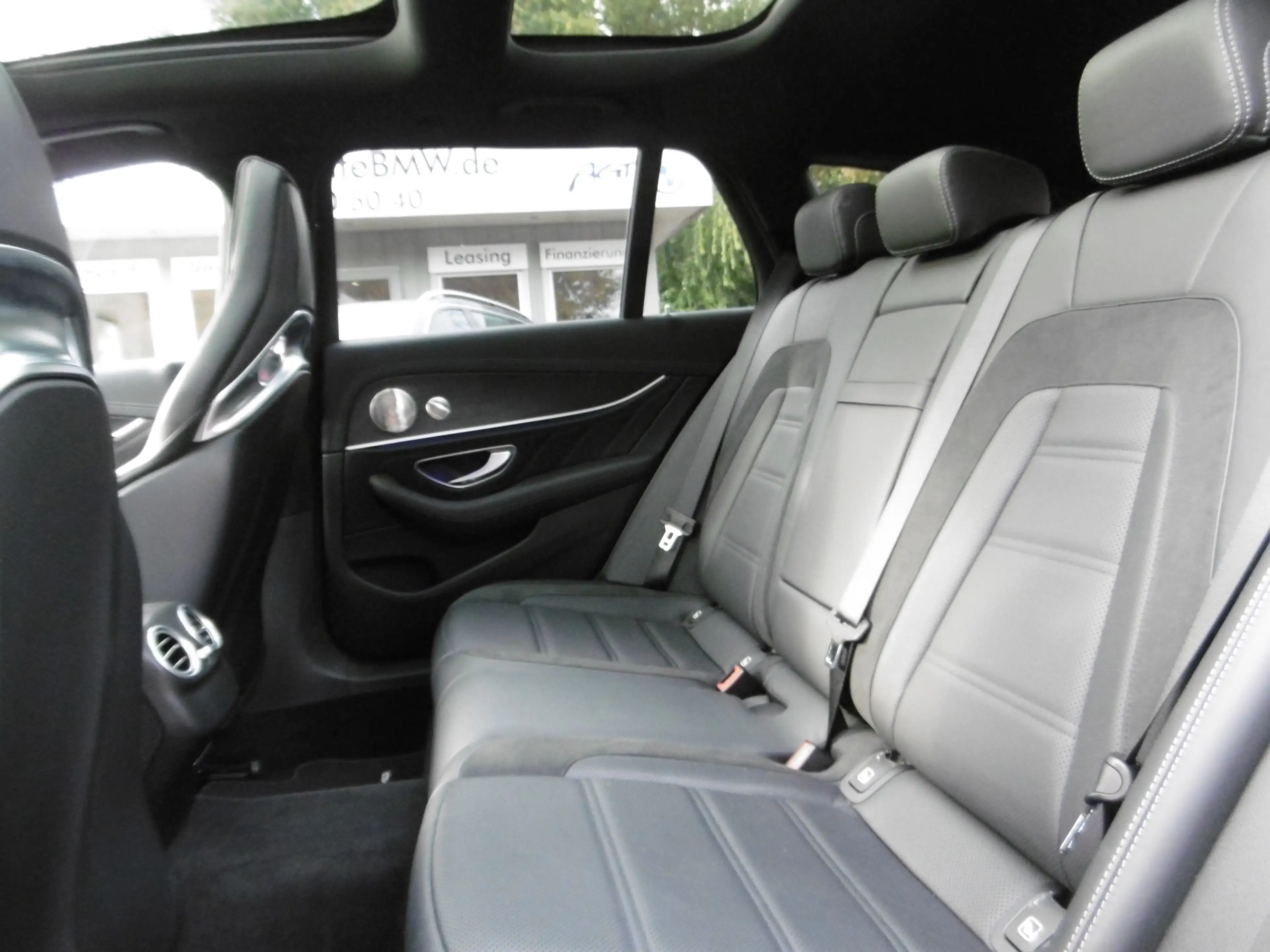 Mercedes-Benz E 53 AMG T 4Matic+*Schale*MATT*Sport.AGA*S.Dach — photo 4