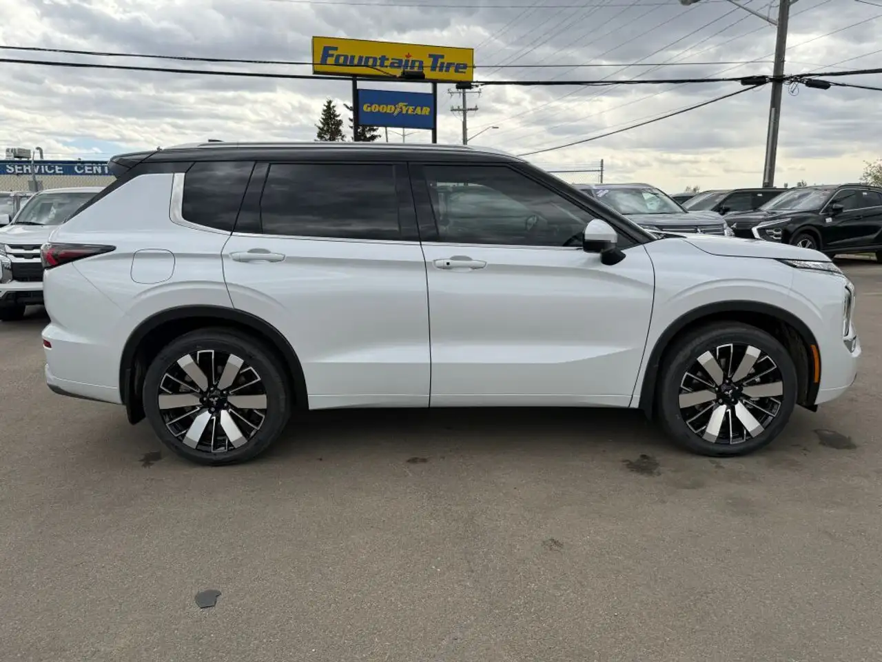 Mitsubishi Outlander снимка Mitsubishi Outlander