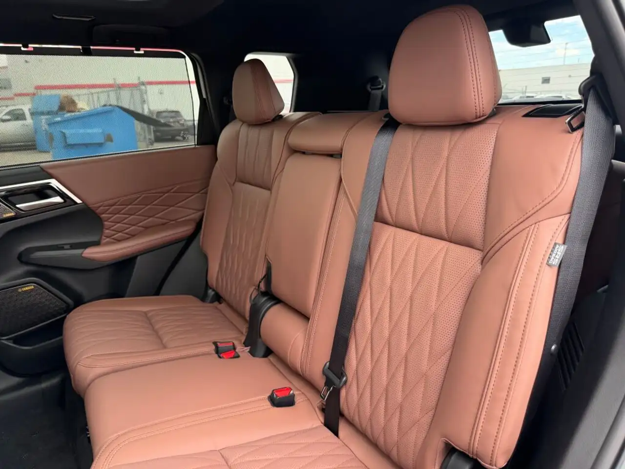 Mitsubishi Outlander снимка Mitsubishi Outlander