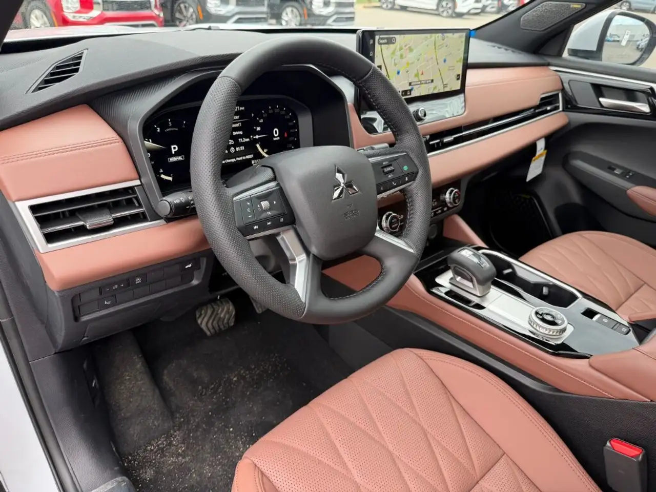 Mitsubishi Outlander снимка Mitsubishi Outlander