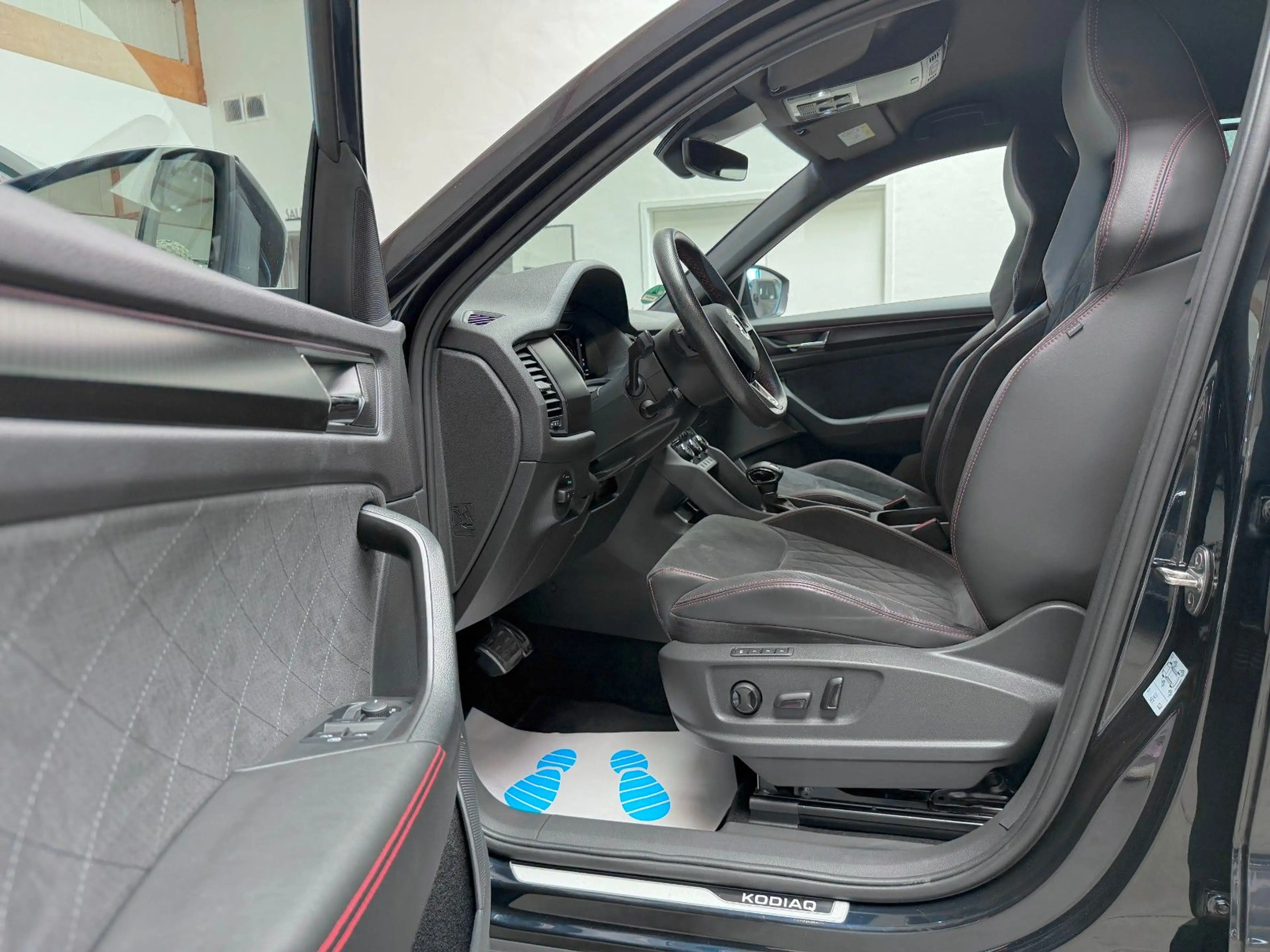 Skoda Kodiaq 2.0 BI-TDI 4x4 DSG RS Sport 239PS *VOLL* — photo 8
