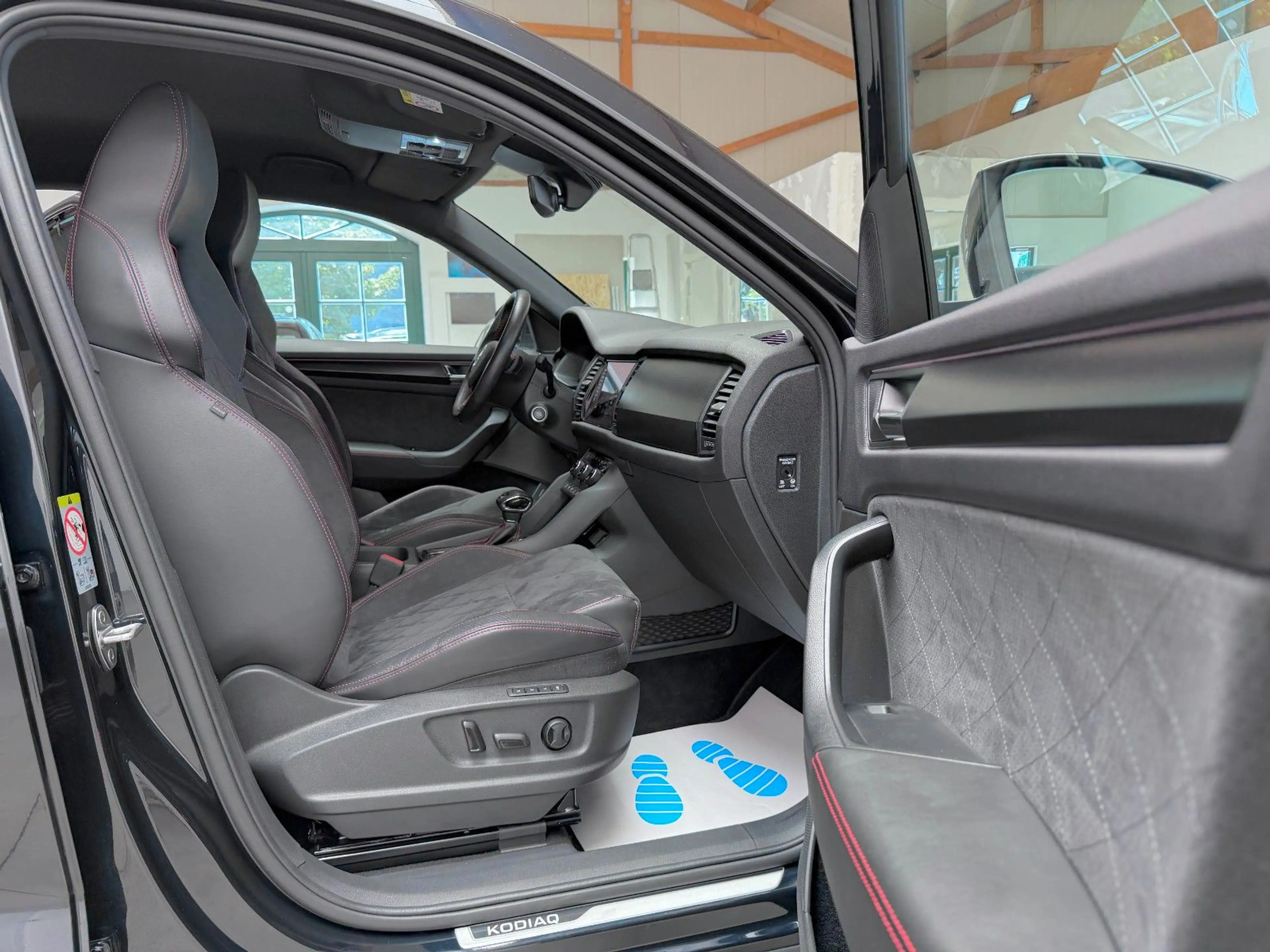 Skoda Kodiaq 2.0 BI-TDI 4x4 DSG RS Sport 239PS *VOLL* — photo 11
