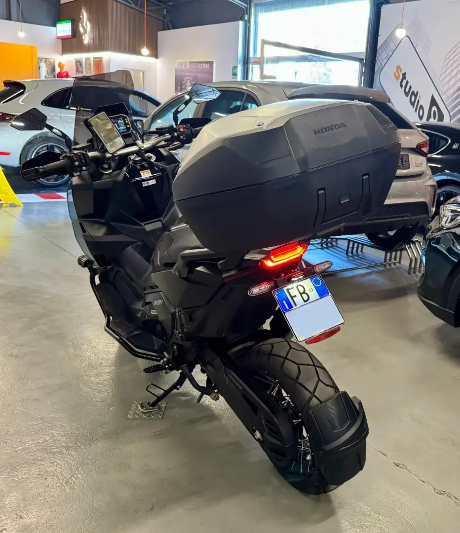Honda X-ADV 750 Triple Black Nero - 2