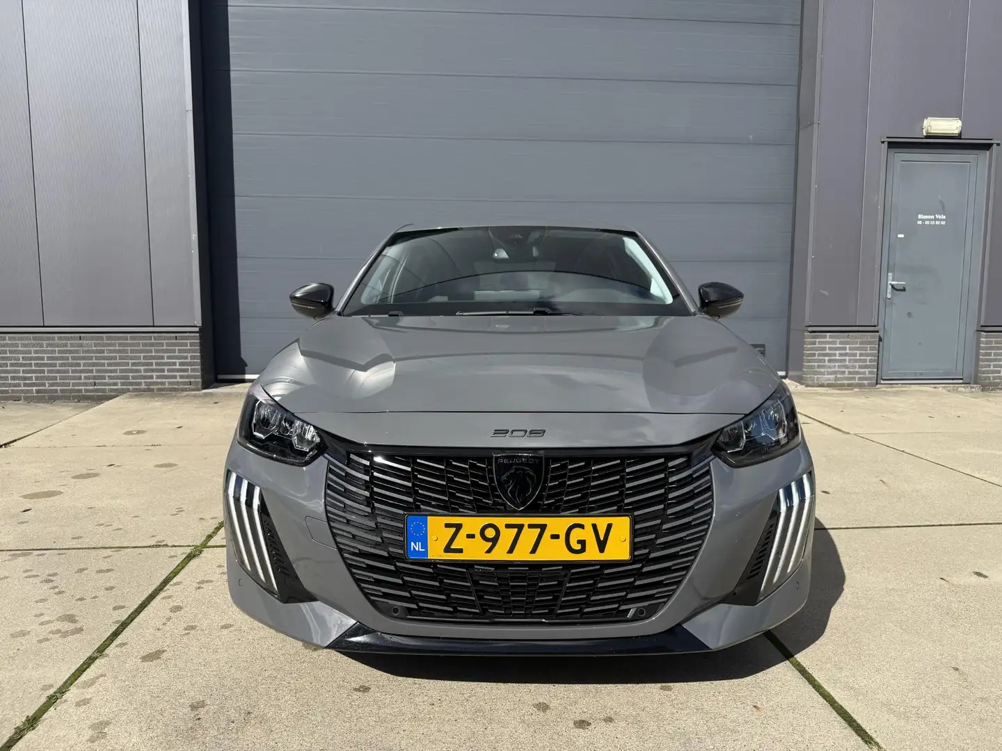 Peugeot 208 1.2 PureTech 100 Allure Grijs - 2