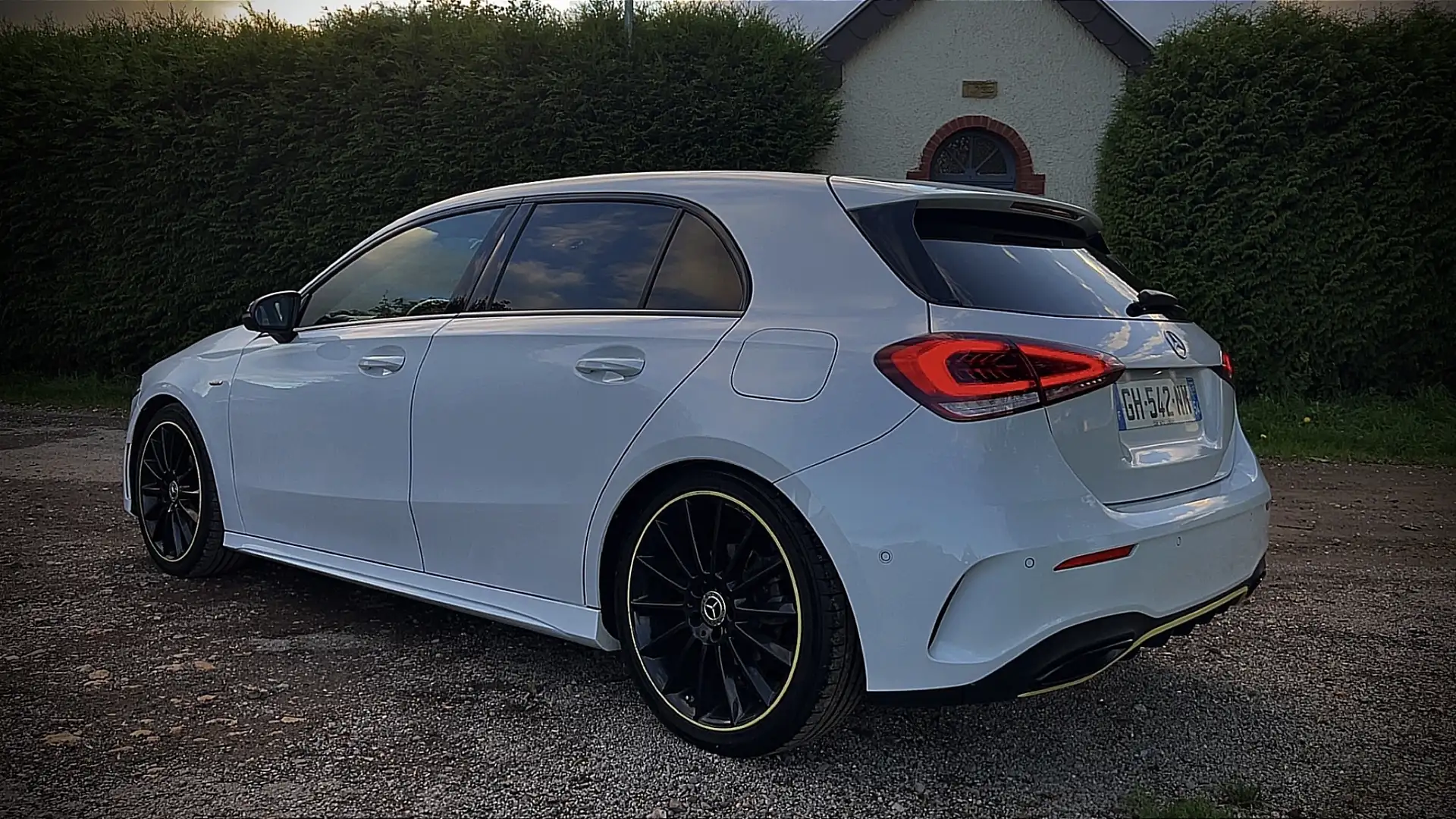 Mercedes-Benz A 180 Classe A 180 d 7G-DCT AMG Line Blanc - 2