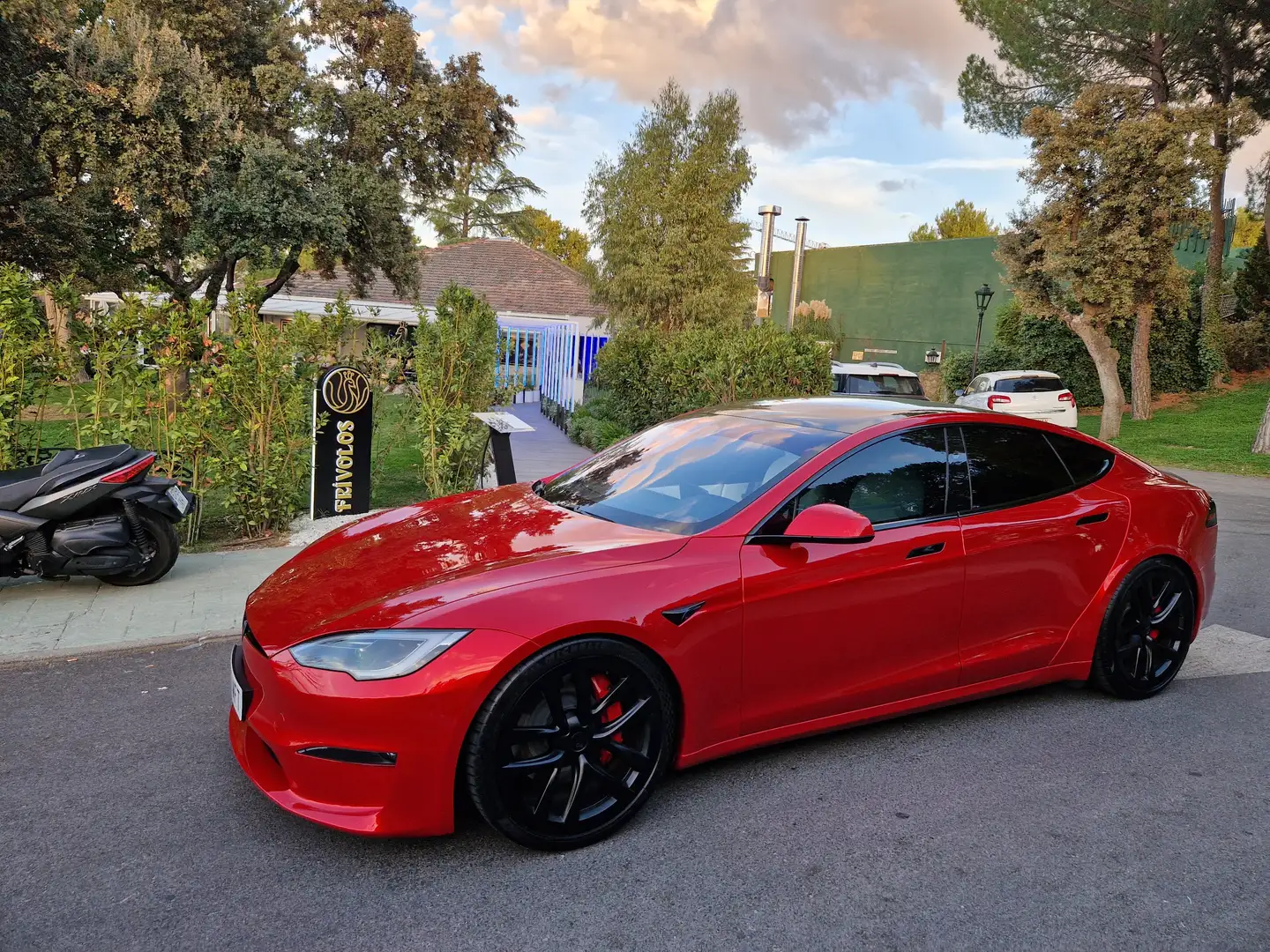 Tesla Model S Model S Plaid AWD Plaid Rojo - 1