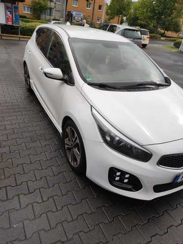Imagine Kia Ceed / cee'd Ceed 1.6 CRDi 136 DCT ISG GT Line