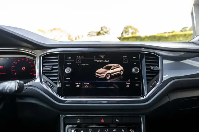 Volkswagen T-Roc view 27