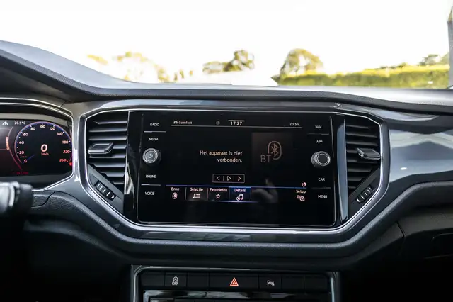 Volkswagen T-Roc view 24