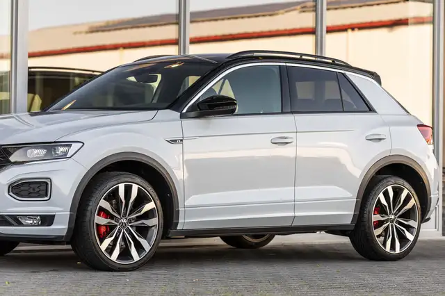 Volkswagen T-Roc view 14