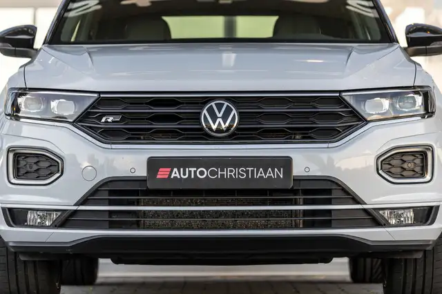 Volkswagen T-Roc view 16