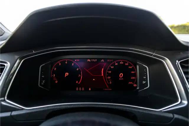 Volkswagen T-Roc view 8