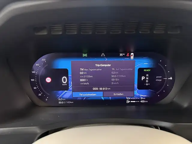 Volvo XC90 view 26